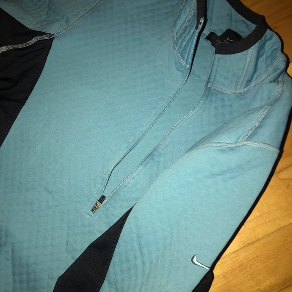 Nike Pullover - Picture 2 of 3
